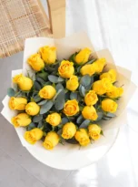 25-yellow-roses-bouquet-flowers-in-kundu-1.webp